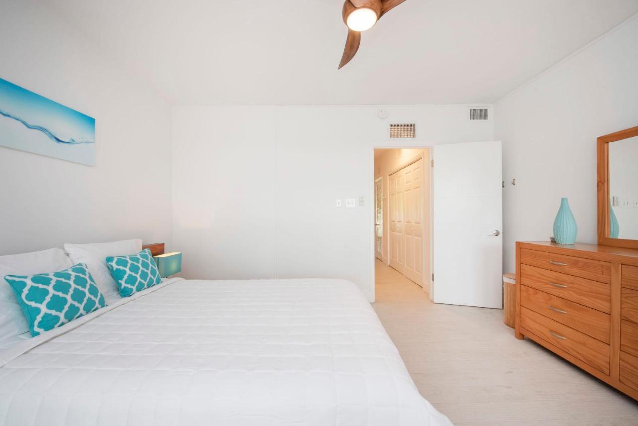 Beach Living At Island Pine Villas Blse George Town Exterior foto